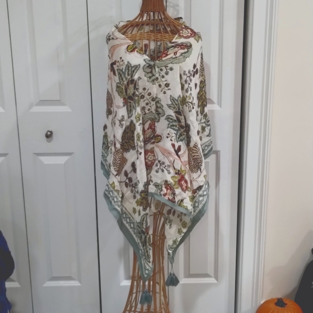 Spartina 499 Daufuskie Island Poncho Shawl